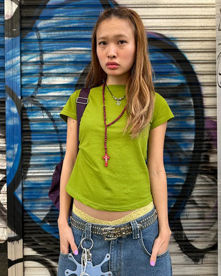 Short-sleeved semi-cropped color T-shirt