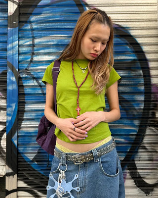 Short-sleeved semi-cropped color T-shirt