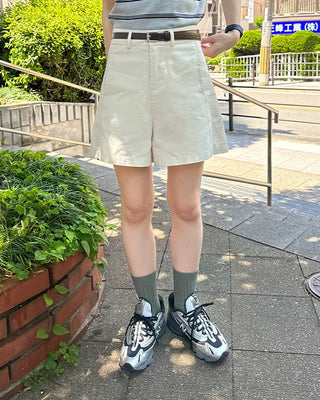 Simple cotton shorts