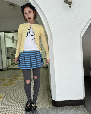 Center seam open knee-high leggings