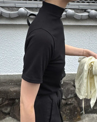 Basic half-neck T-shirt