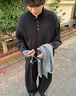Henley neck wool knit
