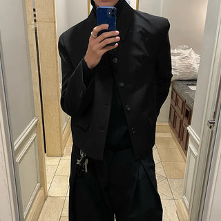 Button-collar cropped jacket