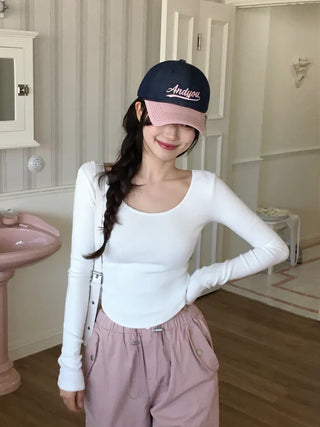 U-neck slim long-sleeved T-shirt