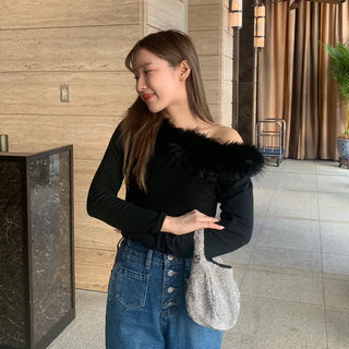 Fur off-shoulder long t-shirt