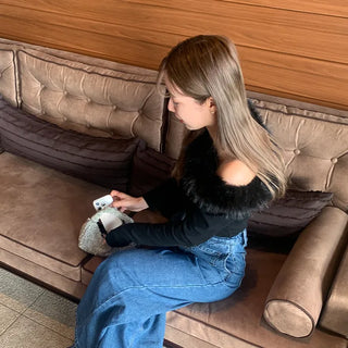Fur off-shoulder long t-shirt