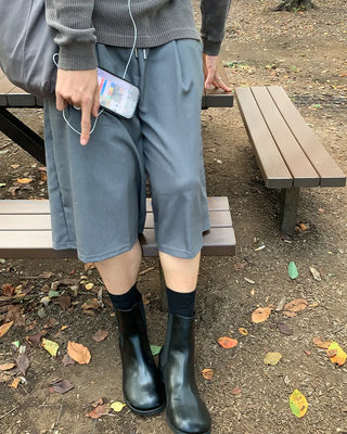 Round Chelsea Boots