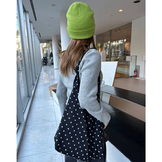 Wool ribbed neckline knit