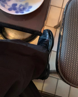 Simple round-toe loafers
