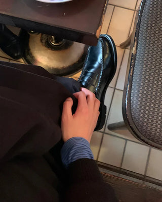Simple round-toe loafers