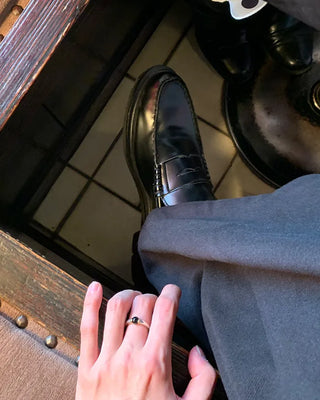 Simple round-toe loafers