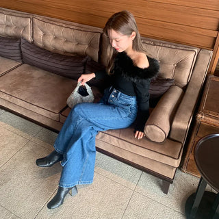 Fur off-shoulder long t-shirt