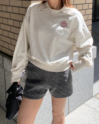 Semi-cropped color sweatshirt