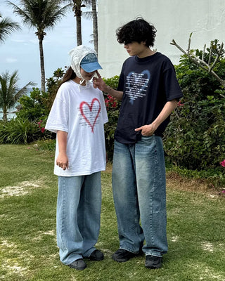 (Unisex) Heart Spray Lettering Half T-shirt