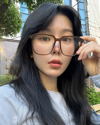 Square Line Glasses