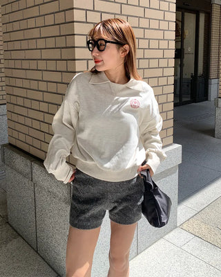 Semi-cropped color sweatshirt