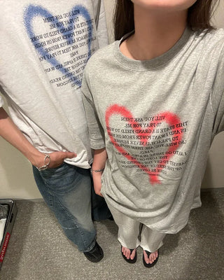 (Unisex) Heart Spray Lettering Half T-shirt