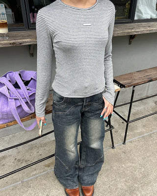 Border Center Metal Tag Long T-Shirt