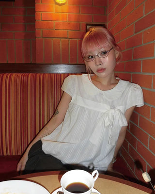 Cap puff sleeve ribbon flare blouse
