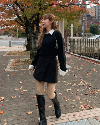 Two-tone simple V-neck knit