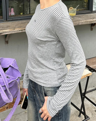 Border Center Metal Tag Long T-Shirt