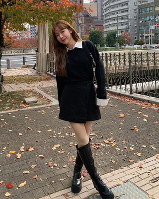 Two-tone simple V-neck knit