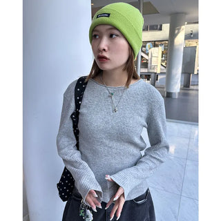 Wool ribbed neckline knit