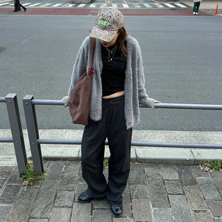 Oversized V-neck cardigan