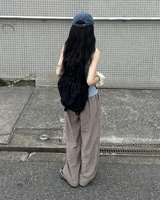 Simple round neck sleeveless knit
