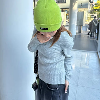 Wool ribbed neckline knit