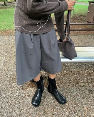 Round Chelsea Boots
