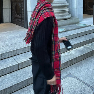 Checkered pattern muffler