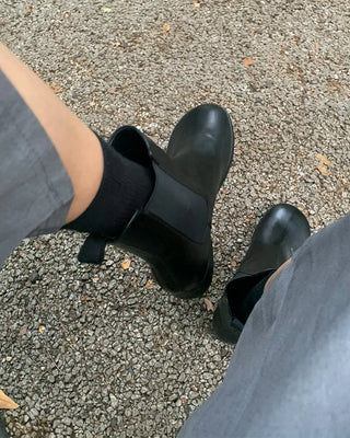 Round Chelsea Boots