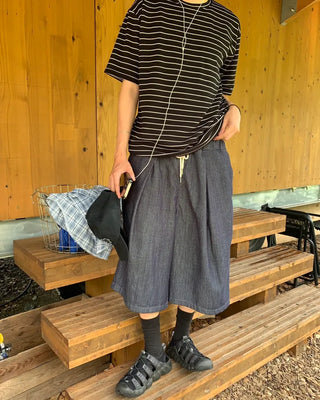 (Unisex) Pleated Wide Denim Bermuda Shorts