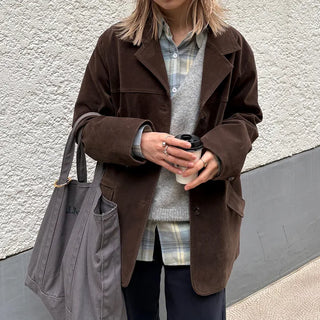 Deep V-neck loose knit