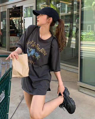 Pigmented floral print loose half-length T-shirt