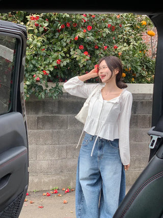 Frilled ribbon blouse