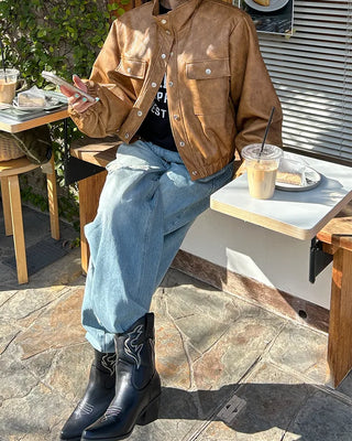 Knee-damaged vintage denim pants