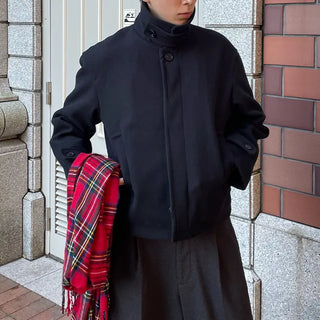 Button-collar half coat