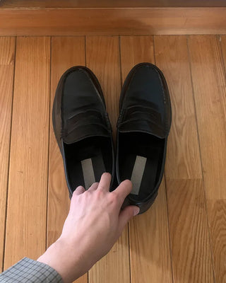 Simple round-toe loafers