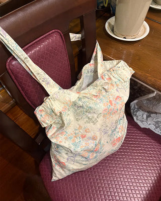 Frill Wrap Antique Flower Tote Bag