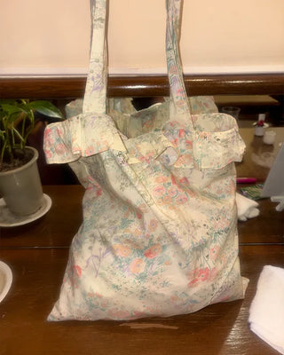 Frill Wrap Antique Flower Tote Bag