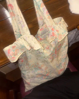 Frill Wrap Antique Flower Tote Bag