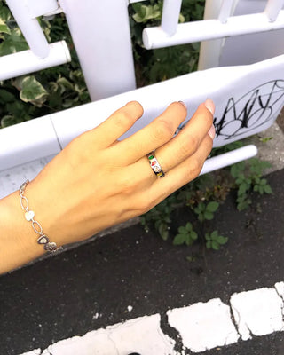 Colorful Cubic Ring
