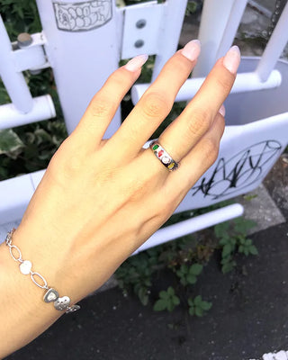 Colorful Cubic Ring