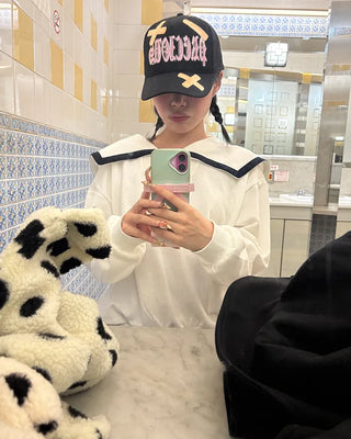 Sailor collar slit button sweatshirt