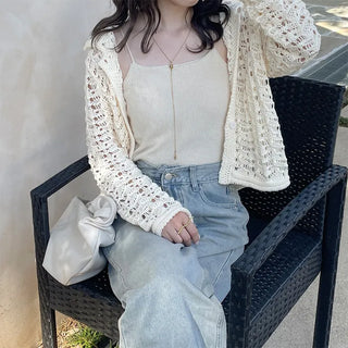 Knit camisole with built-in cups