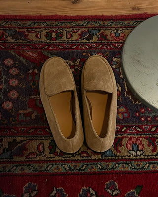 Round-toe slip-on loafers