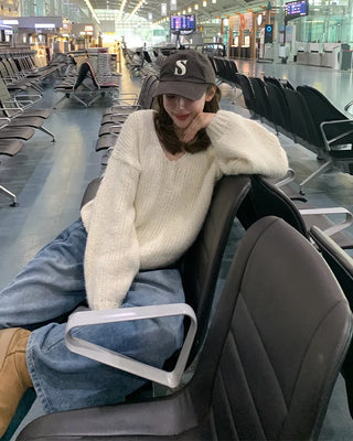 V-neck oversized knit