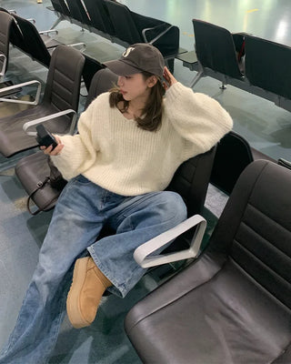 V-neck oversized knit